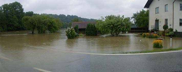 Waldzeller Ache - Au Hochwasser 2002